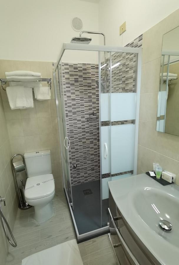 Habitación Triple Básica (3 adultos)
