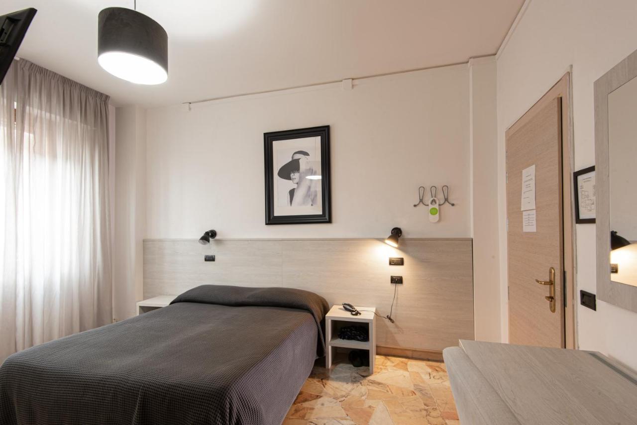 Superior Double or Twin Room,992343691:JPEG