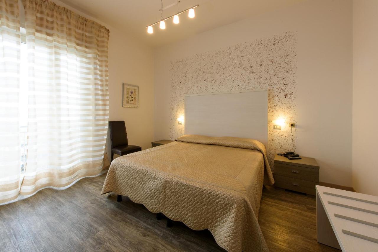 Economy Double Room,997822215:JPEG