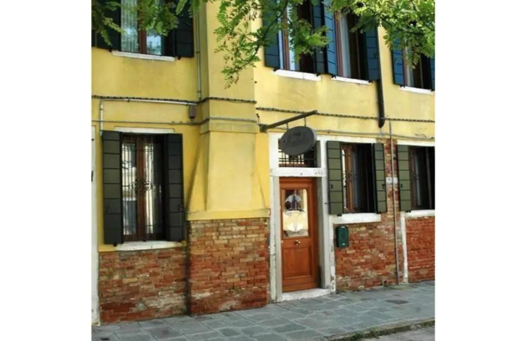 Alloggi Marinella-1