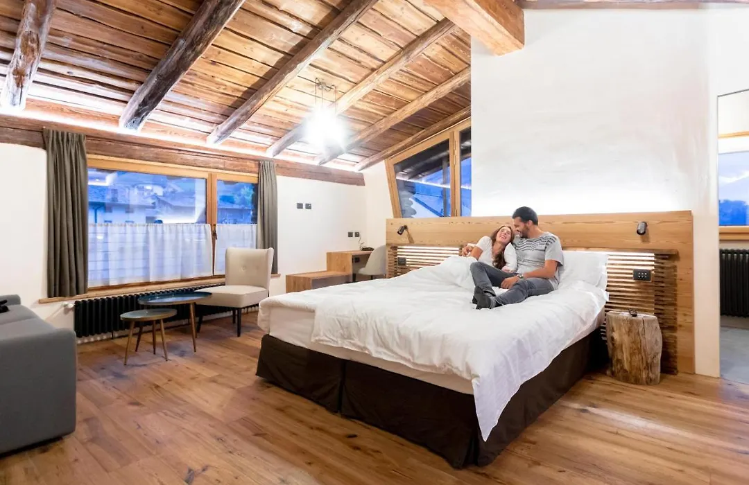 Curt Di Clement Eco Mobility Hotel-1