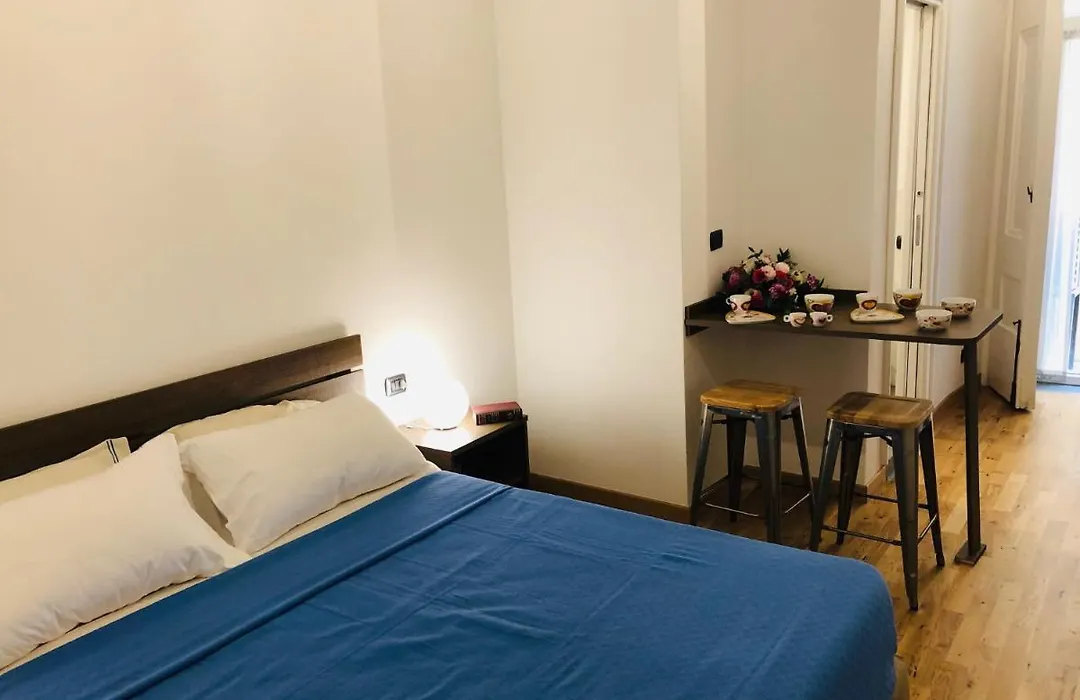 Domus Studio 25 bed&breakfast-1