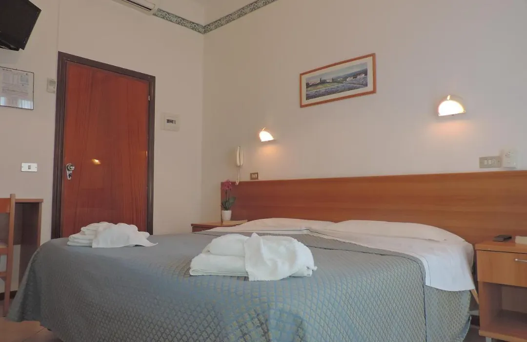 Hotel Liliana-1