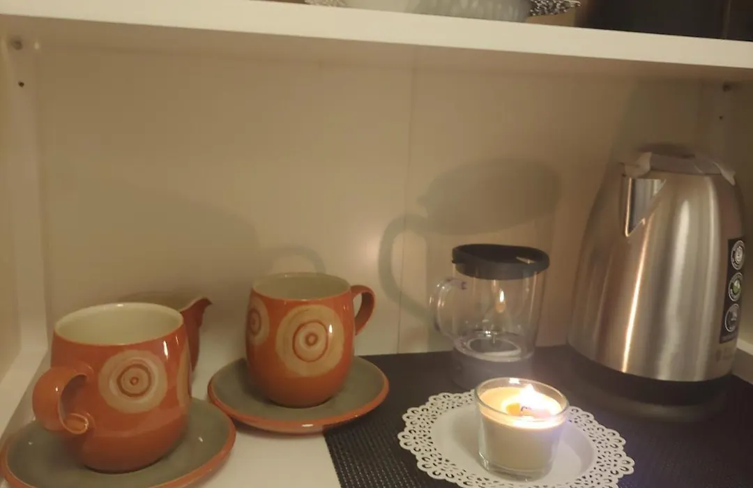 Tiny Room-1