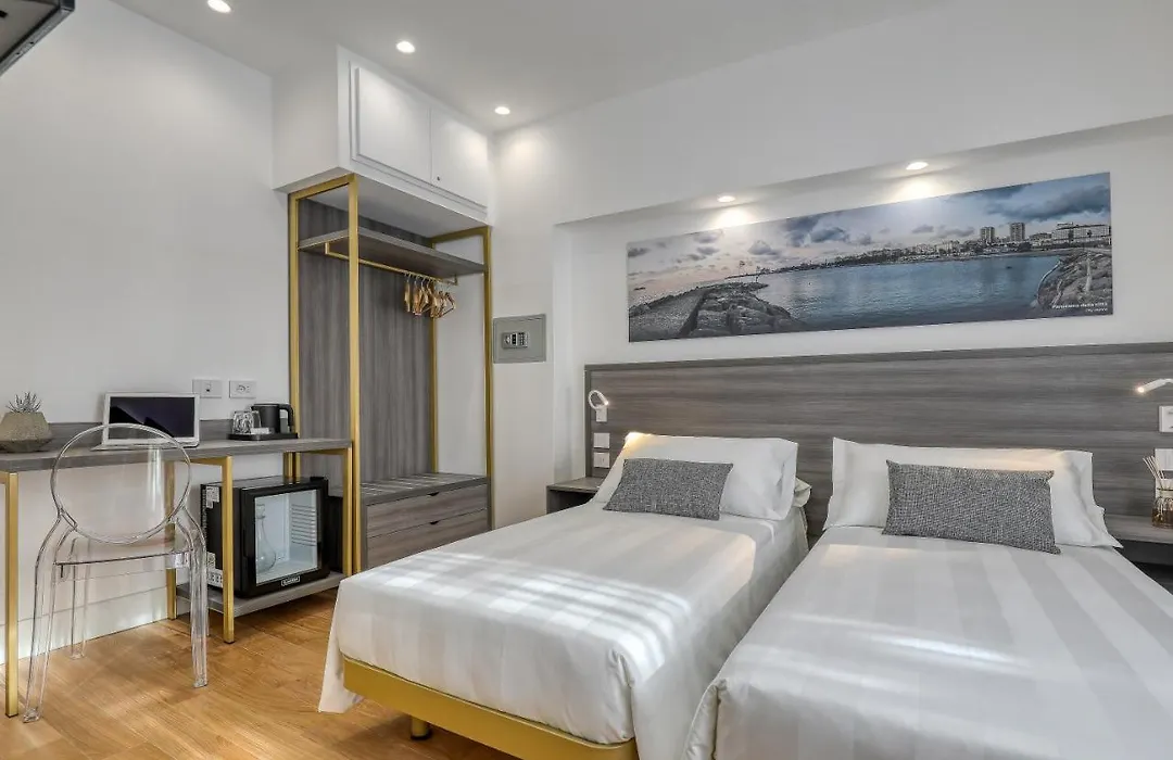 Gallery Suite-1