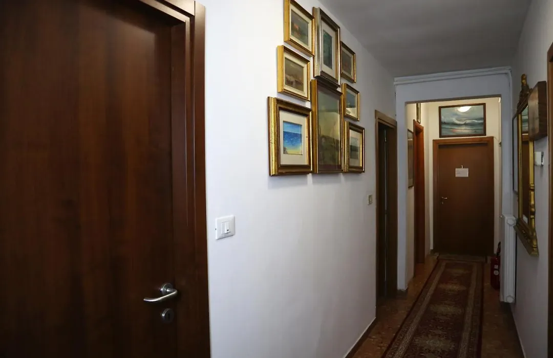 Venice Rainbow Apartment-1