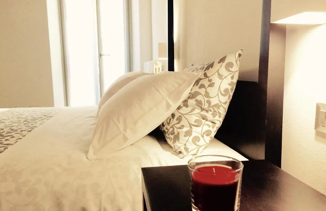 Moira Rooms-1