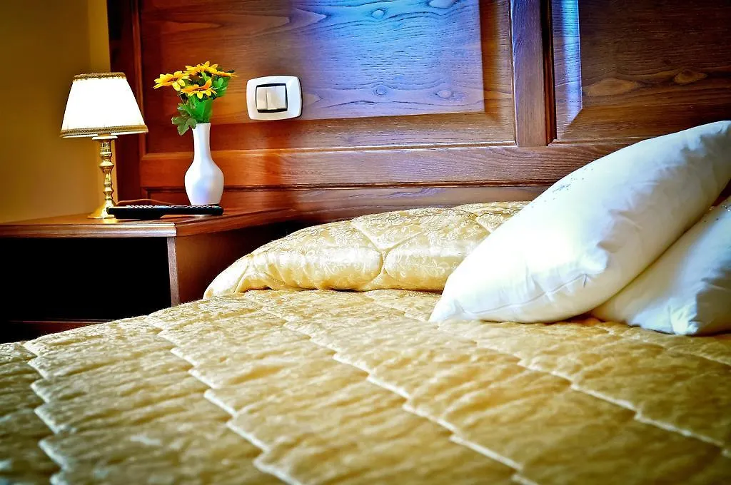 Relais Cavour-1