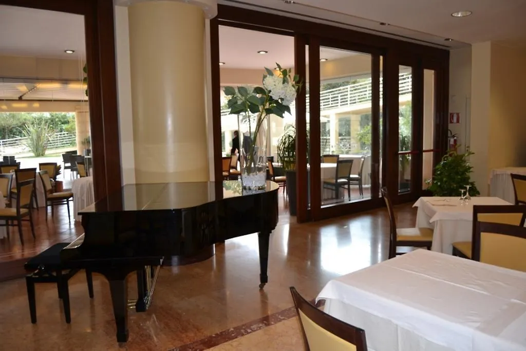 Palace Hotel-1