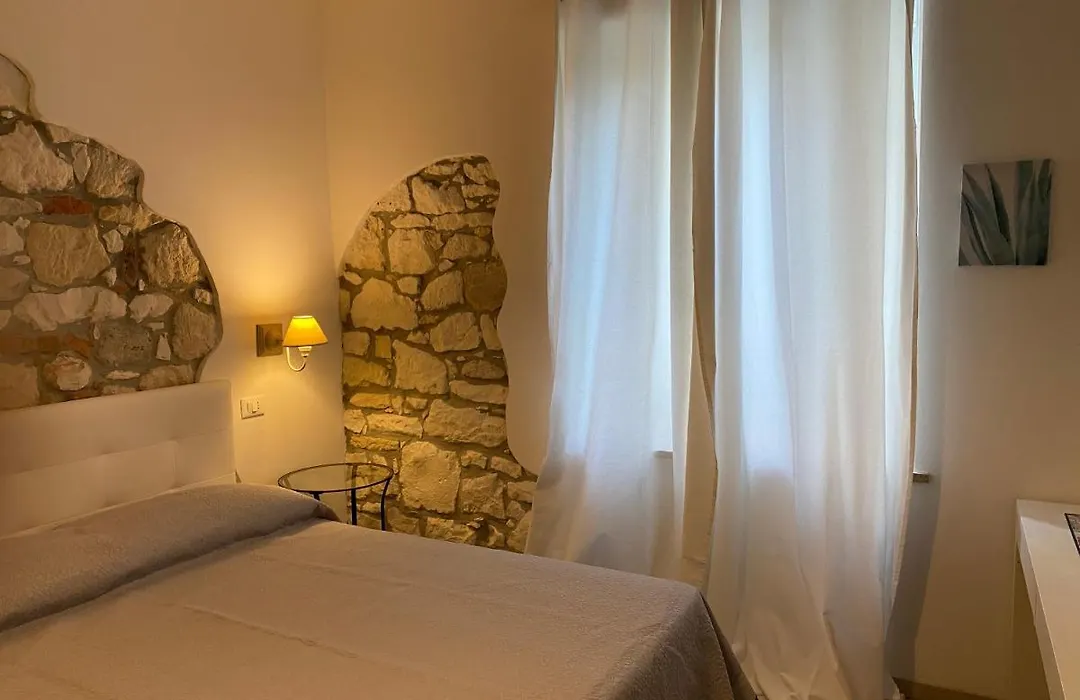 Unique Rooms-1