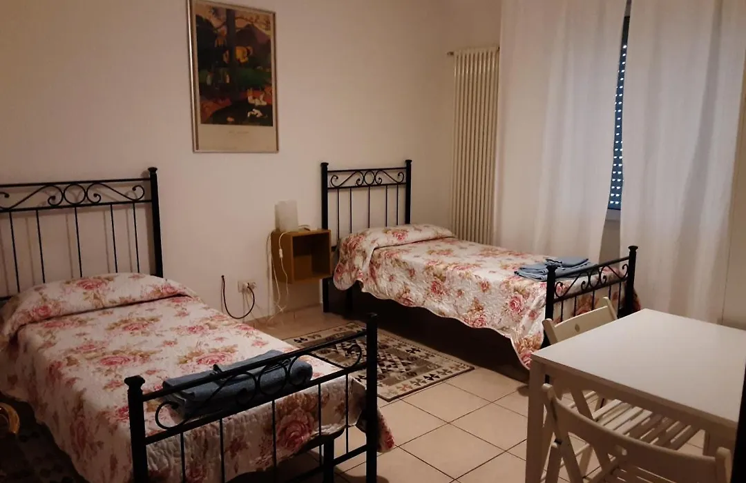 Locazione Menini - Camere Zona Stazione-1