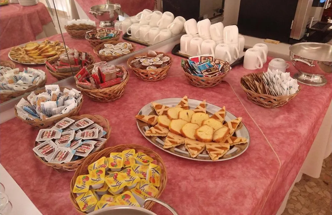 Hotel Luana-1