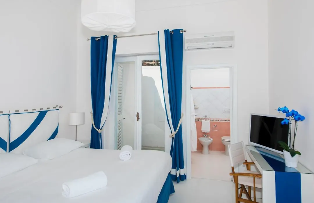 Laurito Beach Cucina & Camere-1