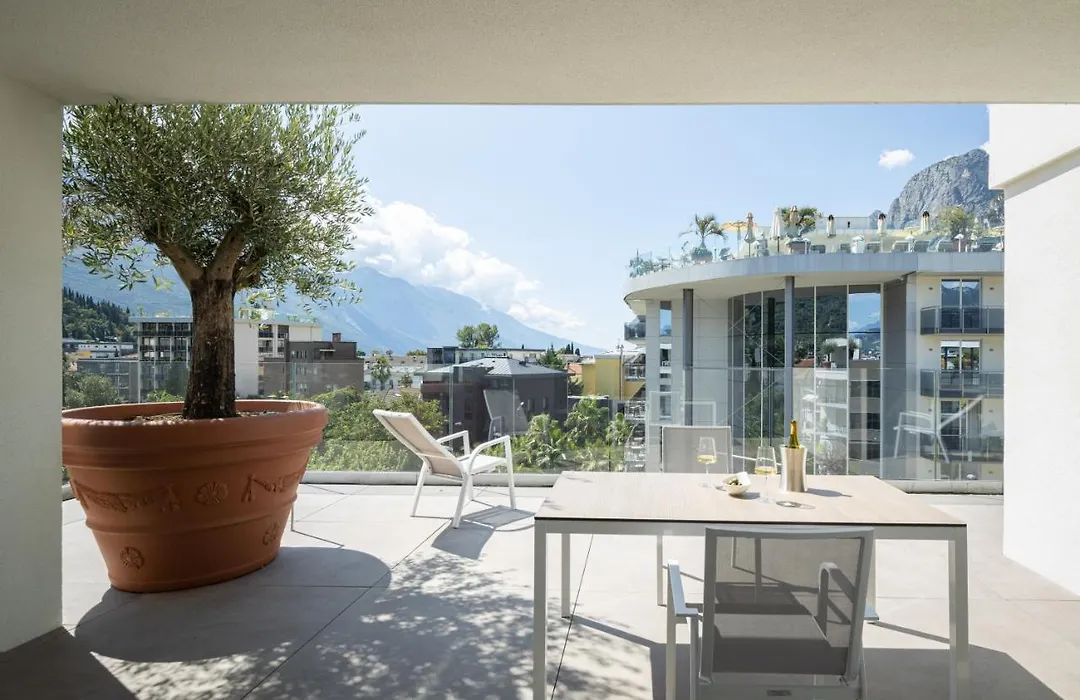 Aris Apartments & Sky Pool - Tonelli Hotels - Adult Friendly-1