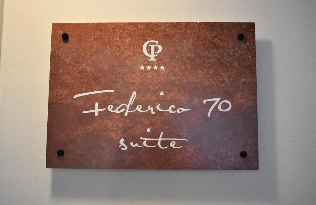 Federico 70 Rubino-1