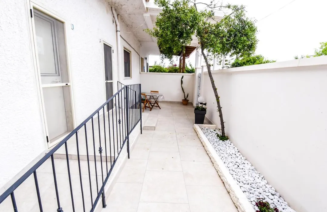 B&B Macchia Mediterranea-1