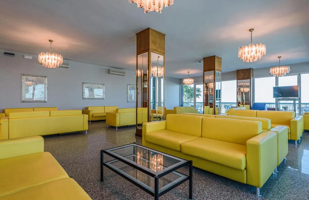 Hotel Majestic-1