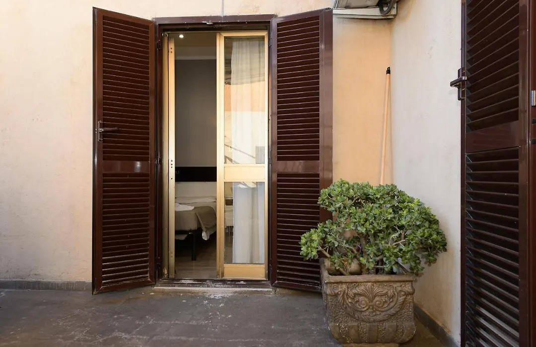 Magenta Casa Barberini-1
