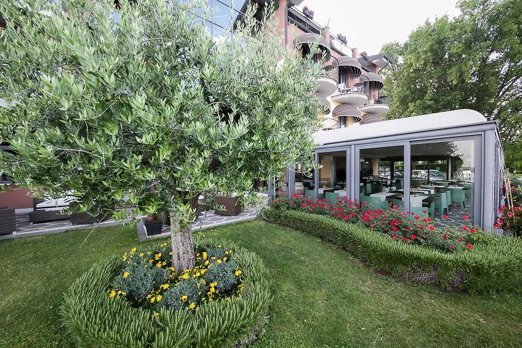 Hotel Aurora-1