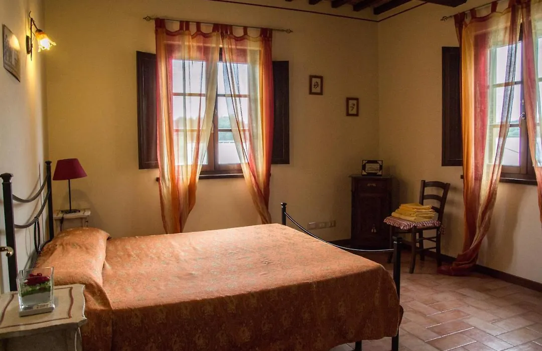 Room In Holiday House - Apartment In Farmhouse Casolare Dei Fiori-1