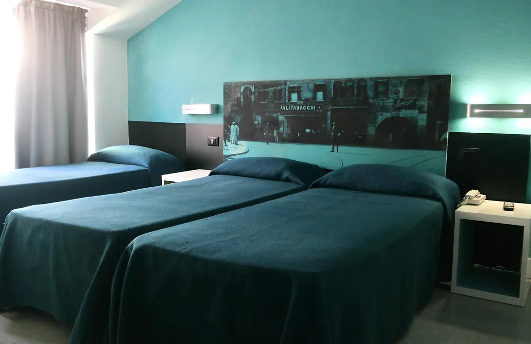 Hotel Mondial-1