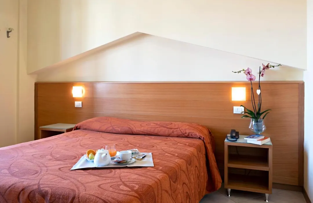 Hotel Mirage-1