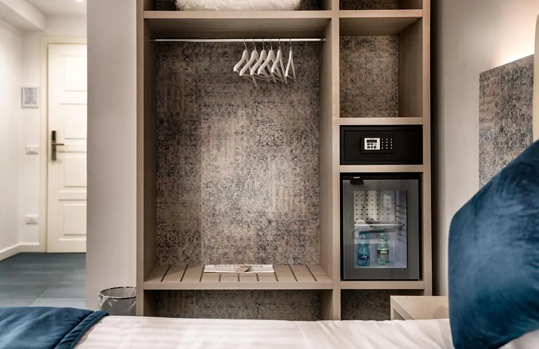 Suite Blue Style-1