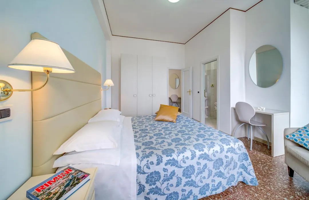 Hotel Carlton Beach-1