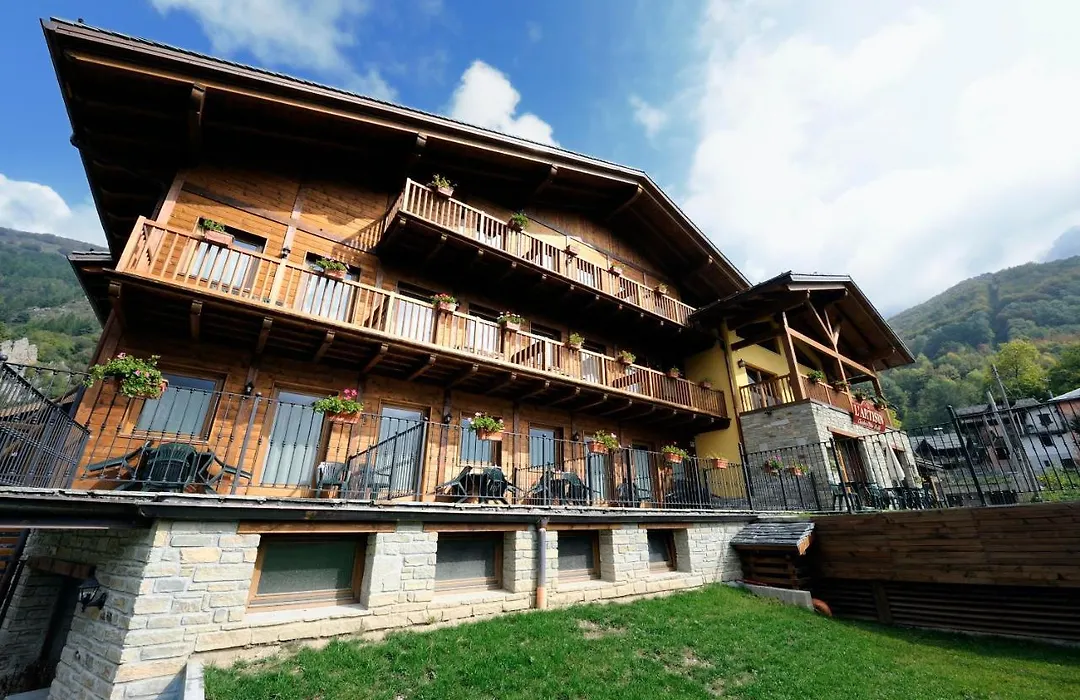 Hotel L'Artisin-1