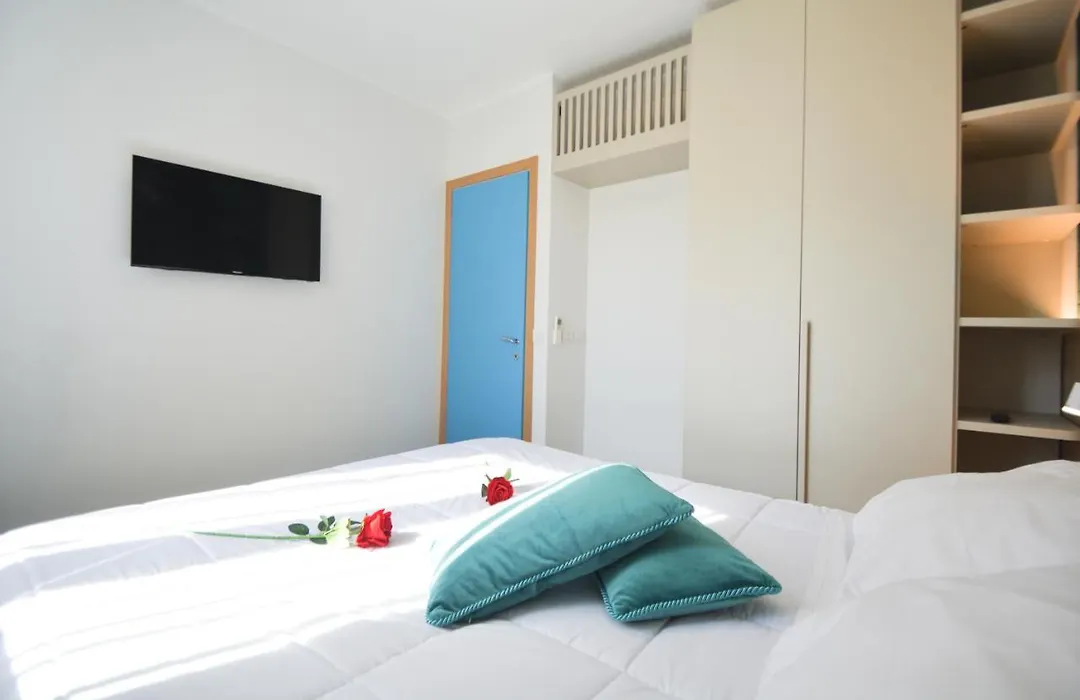 Prime Blue Suite - Appartamenti Con Jacuzzi Privata-1
