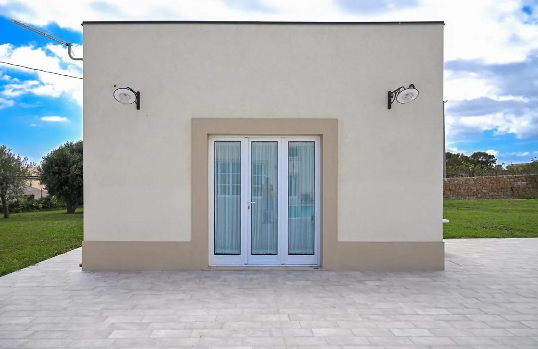 Dimora Savarino Marzamemi Suites With Pool-1
