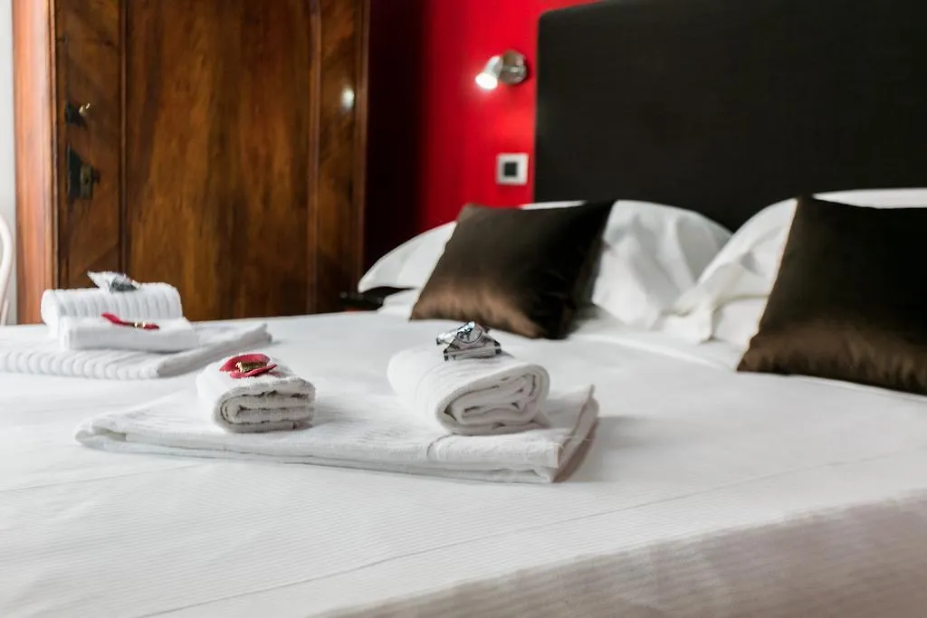 Navona First Rooms-1