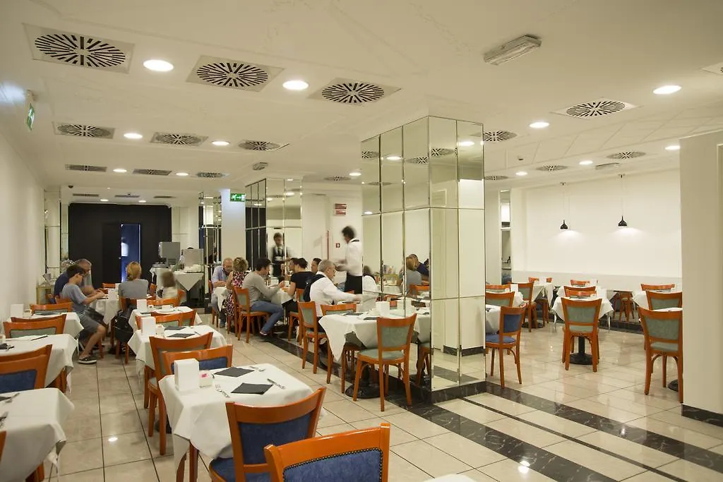 Ih Hotels Milano Puccini-1