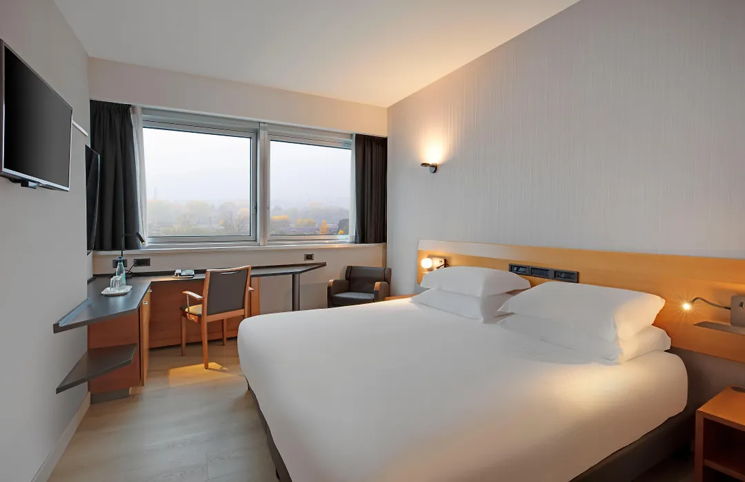 Crowne Plaza Milan Linate By Ihg-1