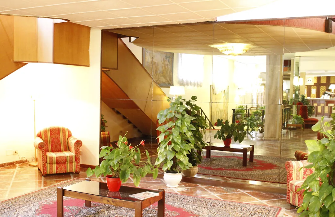 Lh Grand Hotel Hermitage-1