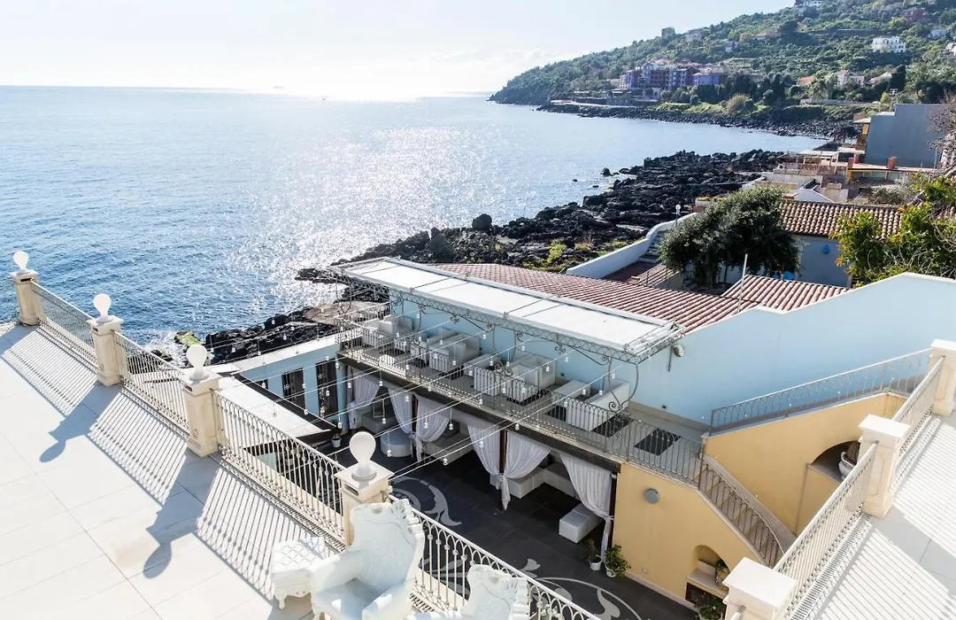 Il Cavalluccio Marino Fronte Mare-1