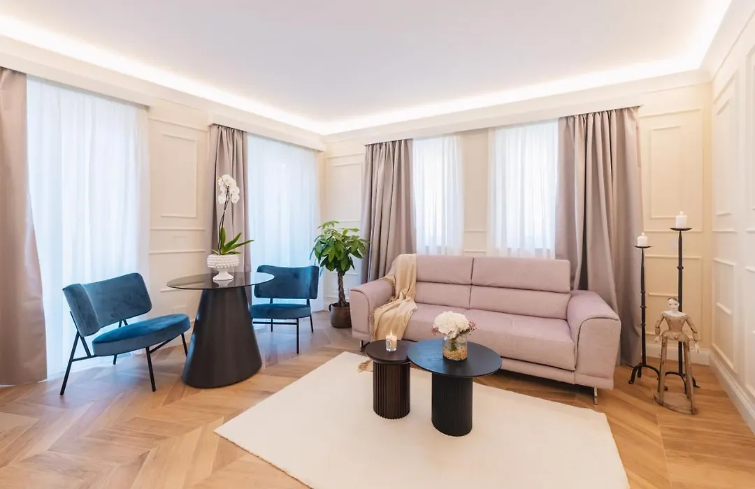Naxi Suites-1