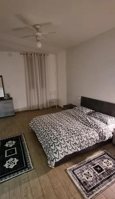 Denise B&B-1