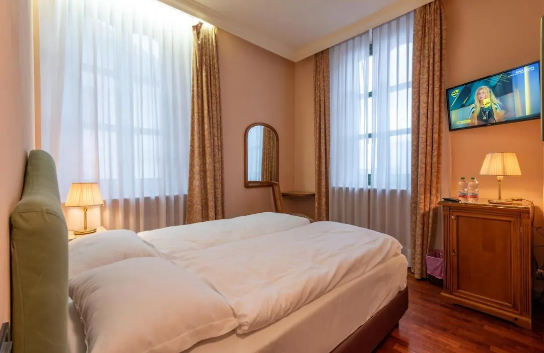 Hotel Roma-1