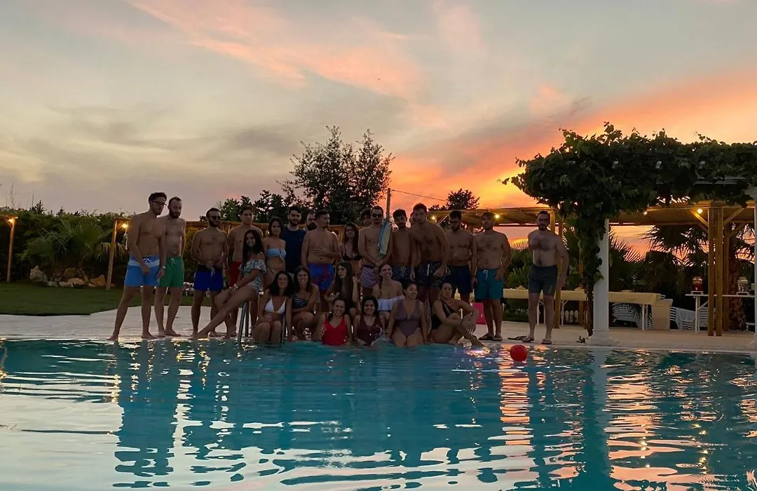 All'Ombra Del Carrubo-1