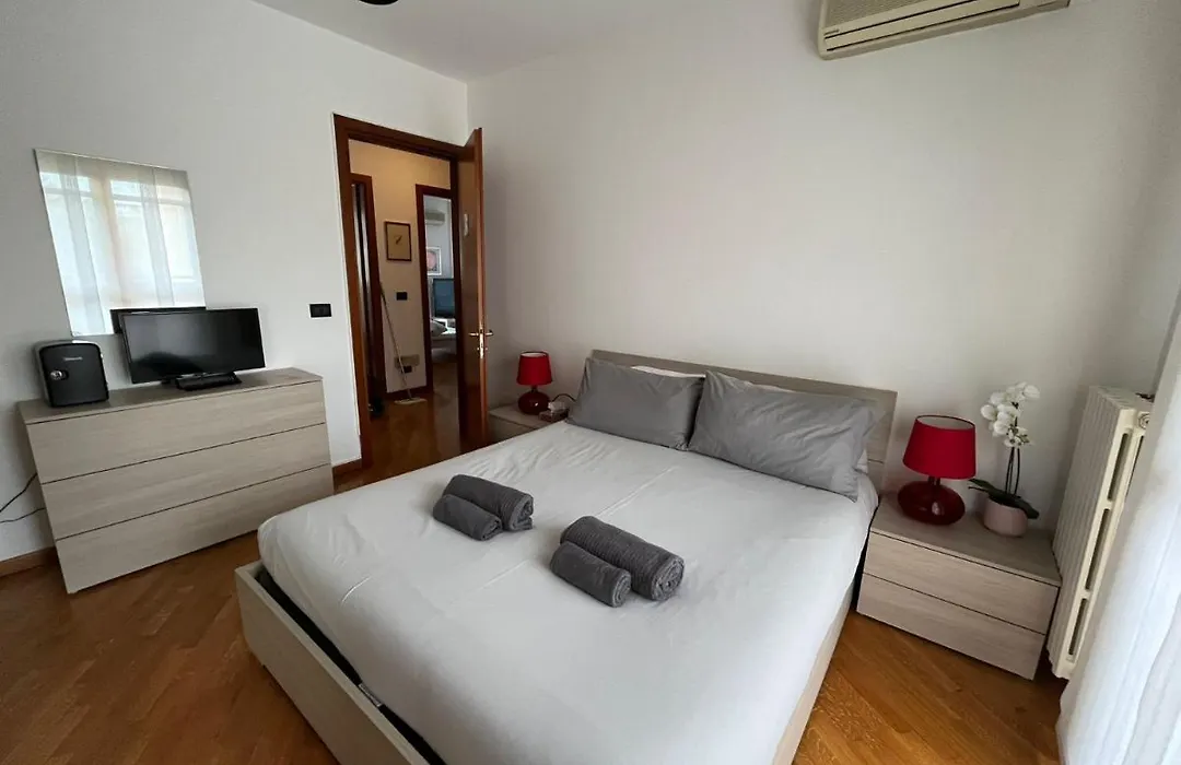 BedandBreakfast Eni Torri Lombarde San Donato BBqueen-1