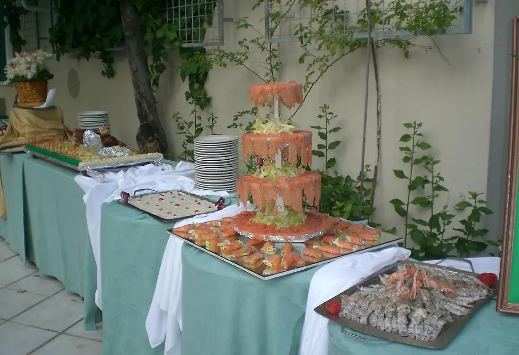 Hotel Vienna Touring-1