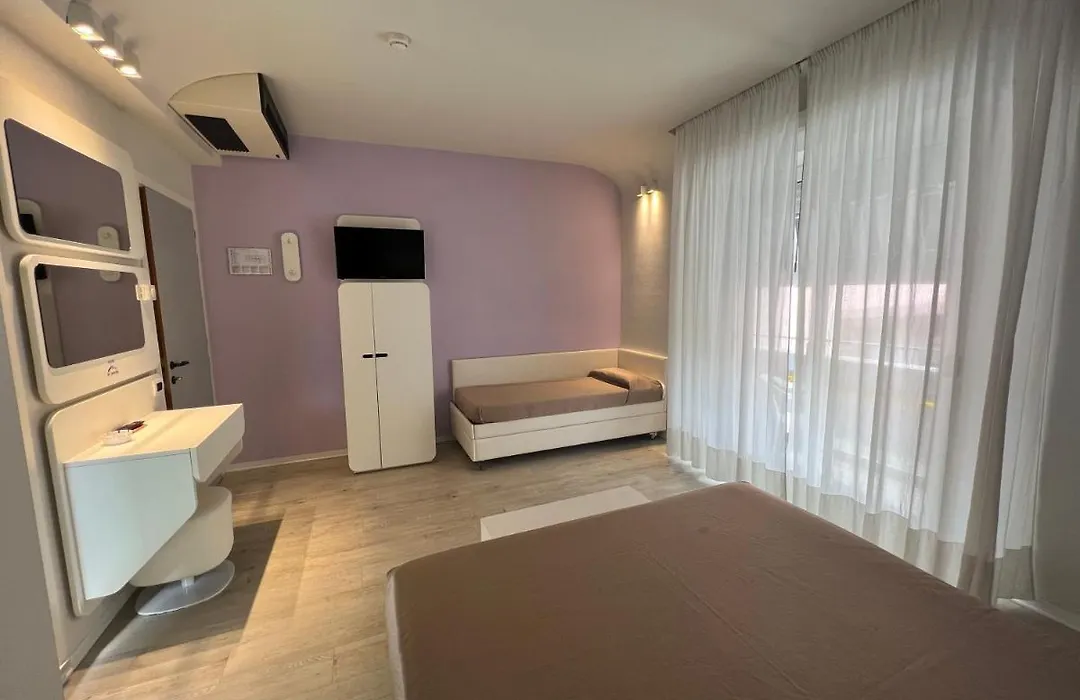 Hotel Magic-1
