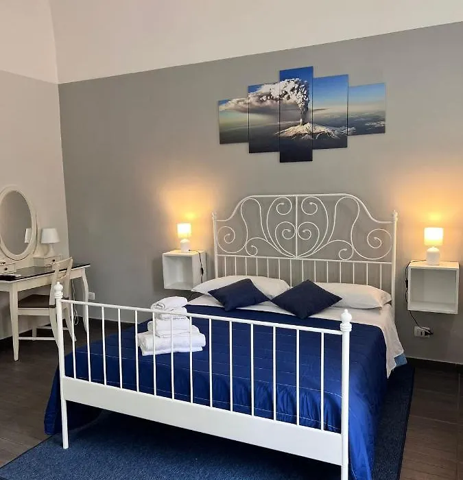 Etna Rooms-1