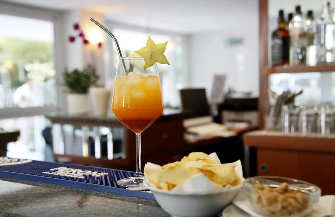 Hotel Alfa-1