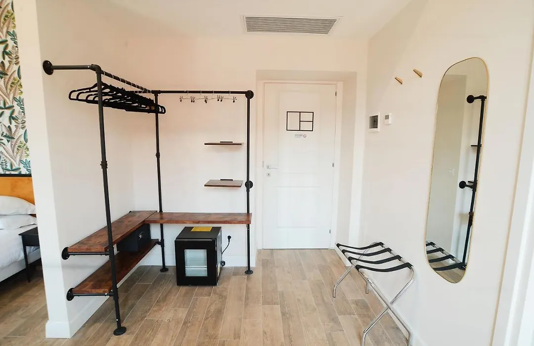 San Cosimato 40 Guesthouse-1