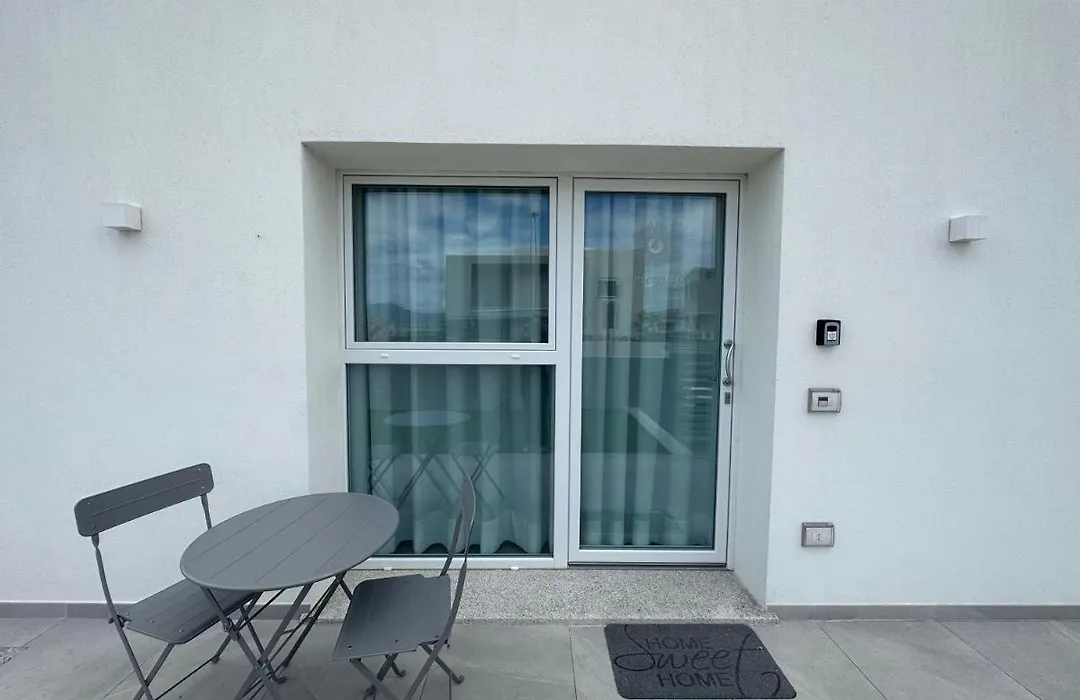 Artemisia Home-1