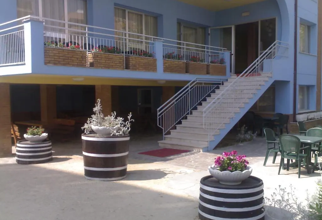 Hotel Majestic-1