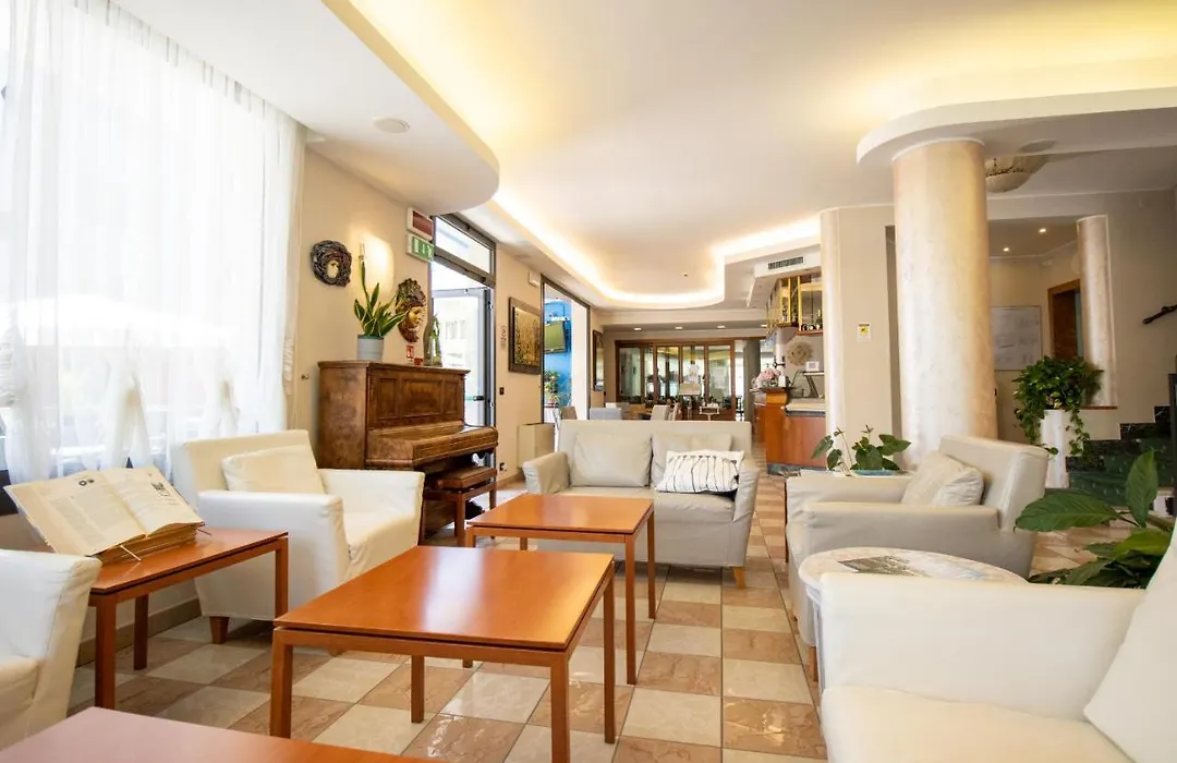 Hotel Crystal-1