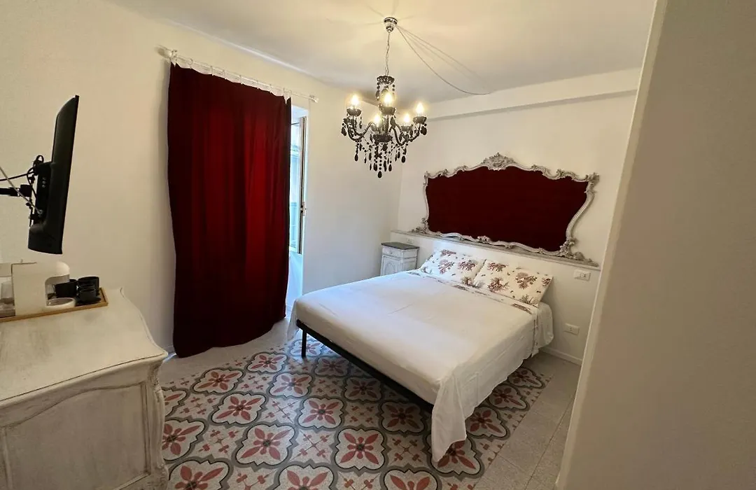 Elegante Stanza Rossa Mottino23-1